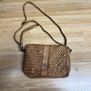 Viola Castellani Italian woven leather crossbody purse bag.